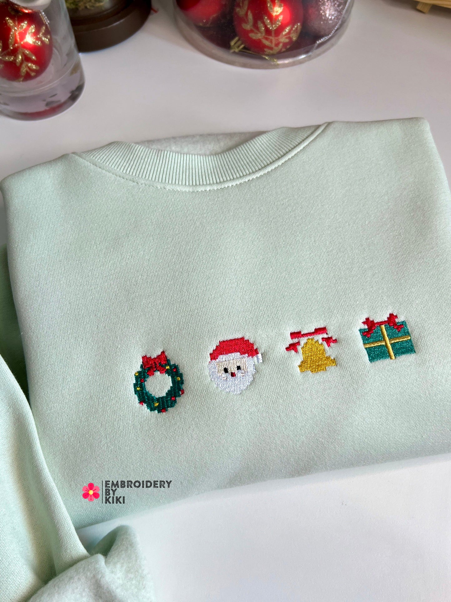 Pixelated Retro Christmas sweatshirt